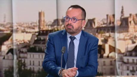 "Sun-tattoo": le ministre de la Santé veut "interdire" ces contenus "dangereux" sur les réseaux sociaux