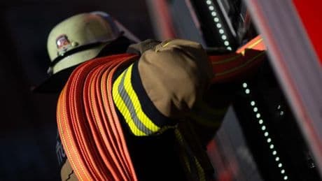 Aschaffenburg: Fünf Verletzte und 400.000 Euro Schaden bei Gebäudebrand