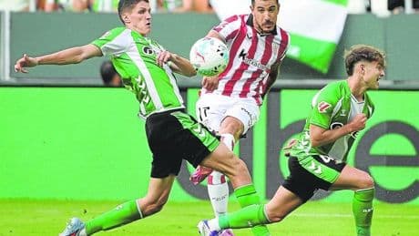 La línea defensiva se reivindica en La Cartuja