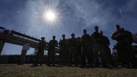 Texas' Abbott deploys 5,000 National Guardsmen to avert anti-Trump violence