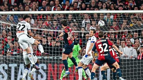 Genoa-Atalanta, le pagelle: Pinamonti (7) determinante, Retegui (6,5) ex decisivo, Sulemana (7) segna un eurogol