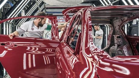 Faiz indirim süreciyle otomotiv şirketleri borsada gaza bastı