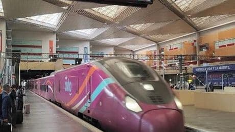 Renfe detecta fisuras en los rodales de un tren Avril de la línea Madrid-Barcelona