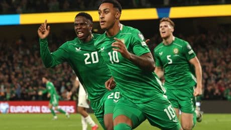 Adam Idah rescues last-gasp point for Ireland against 10-man Hungary