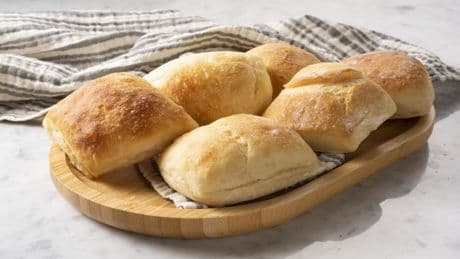 Airfryer-Trick für perfekte Brötchen: So schmecken sie wie frisch vom Bäcker