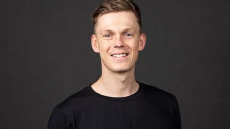 Youtuber Caspar Lee shares his investing journey and tips for beginners