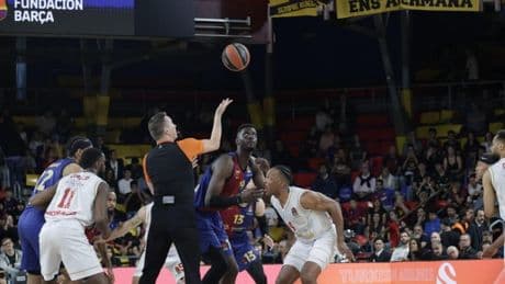Se rompe el gafe de Sasa Pukl, el árbitro con el que el Barça no ganaba en playoff