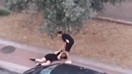 Detenido en Parla por dos robos en una misma mañana a una anciana de 77 años y a una mujer de 51, a quien agredió brutalmente