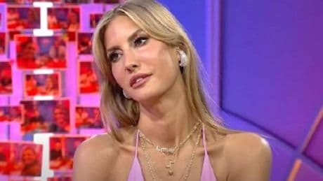 Çağla Şikel’den çarpıcı açıklama! “O şiddetin her türlüsünü yaşadım”