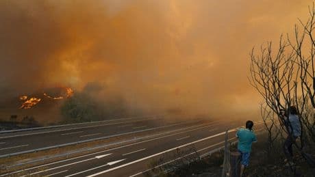 Incendies en Espagne: l'armée déployée pour aider à combattre les flammes