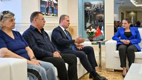 Türkiye Belediyeler Birliği Başkanvekili Seçer, Antalya Büyükşehir Belediyesi'ni ziyaret etti: 'Bugünler aşılacak, el birliğiyle aşacağız'