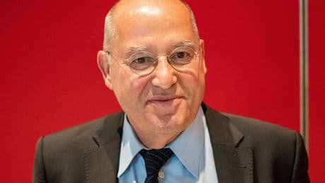 Personalien: Gysi lebt als Single: Hatte früher mehr Heiratsanträge