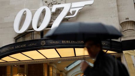Mort de Joe Caroff, l’homme au crayon d’or qui a imaginé le logo 007