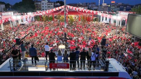 CHP'nin Bakırköy mitingine giden TİP'lilere gözaltı