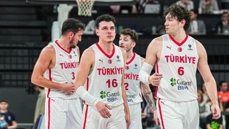 12 Dev Adam'ın EuroBasket kadrosunda değişiklik!