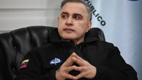 Migrants incarcérés : le procureur du Venezuela accuse le Salvador de «traite d'êtres humains»