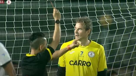 Platzverweis bei All-Star-Turnier - Lehmann macht Kung Fu in Hong Kong