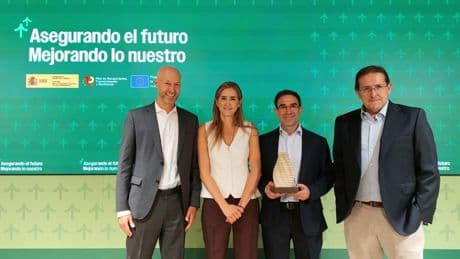 El Gobierno premia a una planta de reciclaje de palas eólicas de Iberdrola y FCC Ámbito