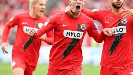 Elias Baum trifft doppelt: Elversberg dreht Partie in Nürnberg und klettert auf Relegationsrang