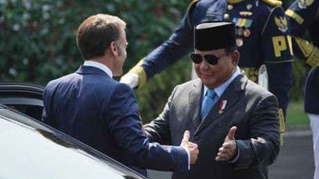 Indonesian and French leaders meet for defense and trade talks