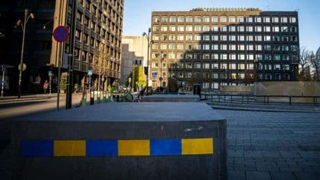 Geldpolitik: Schwedens Zentralbank hält die Zinsen konstant – und folgt einem globalen Trend