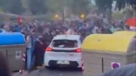 Foot : une voiture fonce dans la foule avant le derby de Barcelone entre l’Espanyol et le Barça, 13 blessés