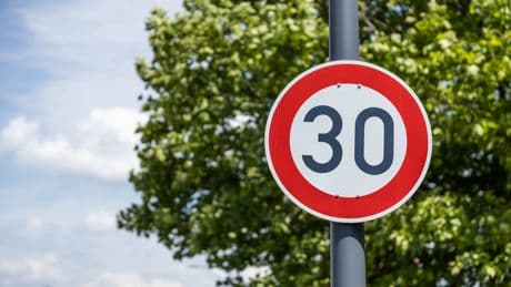 "10 km/h gehen immer": So egal sind Deutschen Tempolimits