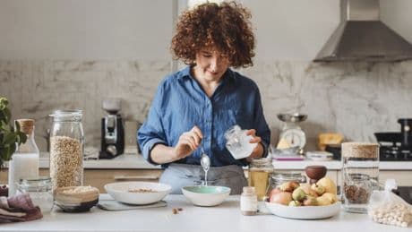 &quot;Desayunar antes de las 8 y cenar antes de las 20 horas es un seguro de vida&quot;