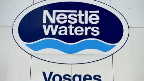 Scandale Nestlé Waters: des taux de microplastiques "incommensurables" dans les eaux Contrex et Hépar