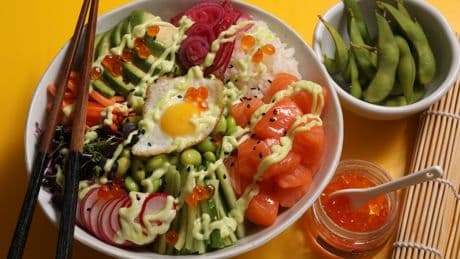 Poké Bowls: So gelingt die Schüssel zum Glück