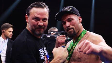 Parker’s promoter calls for Usyk to ‘honour’ title defence against Kiwi heavyweight