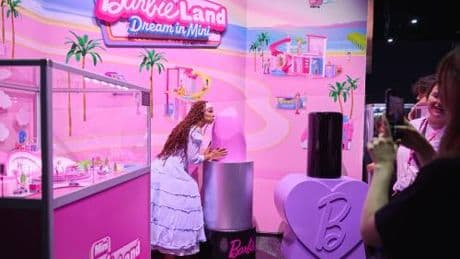 Se Barbie ti risponde non sei impazzito: è l'AI