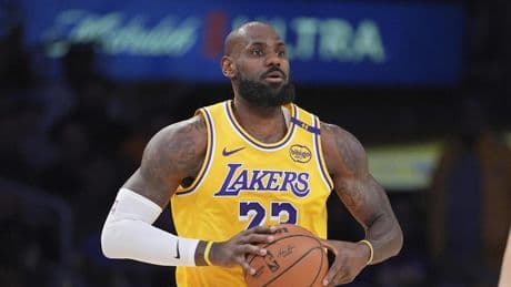 La familia Buss vende Los Angeles Lakers por 10.000 millones, la mayor operación de la historia del deporte