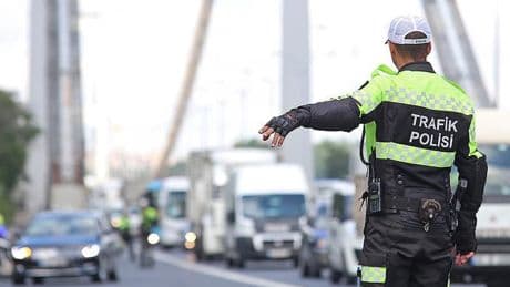 Yola çıkacaklar dikkat! İstanbul'da bazı yollar trafiğe kapatıldı