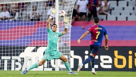 Padilla apunta a ser el primer portero en el verano Champions del Athletic