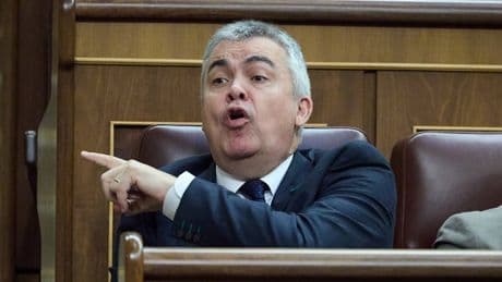 Santos Cerdán aún continúa como diputado: no ha entregado su acta un día después de anunciarse su dimisión