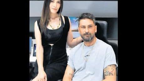 Yapımcılığa adım attı