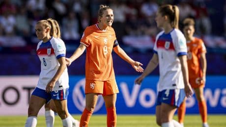 Tot op het bot gemotiveerd Engeland schiet Oranje Leeuwinnen aan gruzelementen