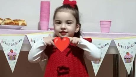 Havuza düşen minik Nazlı hayatını kaybetti