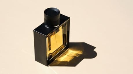 Über 40 Euro Rabatt: Beliebtes Parfum von Boss gibt's heute bei Douglas zum Spitzenpreis