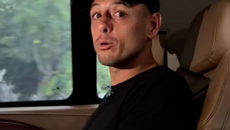Chicharito manda a las mujeres a limpiar, cuidar y procrear: &quot;No tengan miedo a ser lideradas por un hombre&quot;