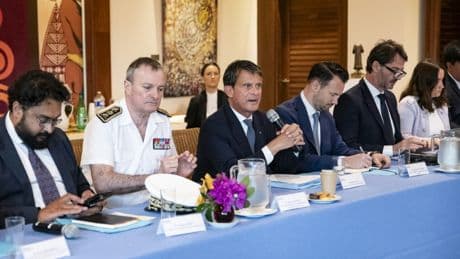 Nouvelle-Calédonie : Manuel Valls a rencontré le FLNKS après leur rejet de l'accord de Bougival