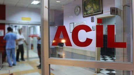 Evinde baygın bulunan küçük çocuk kaldırıldığı hastanede hayatını kaybetti