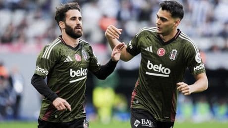 Beşiktaş yıldızları ile güldü: Beşiktaş 4-1 Adana Demirspor