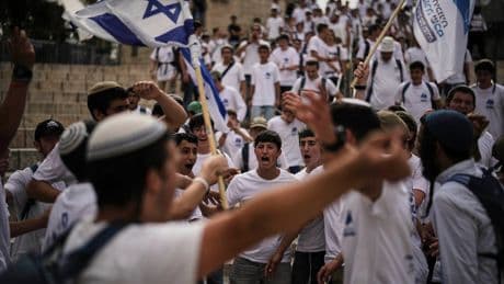 AP PHOTOS: Israeli nationalists march through Jerusalem