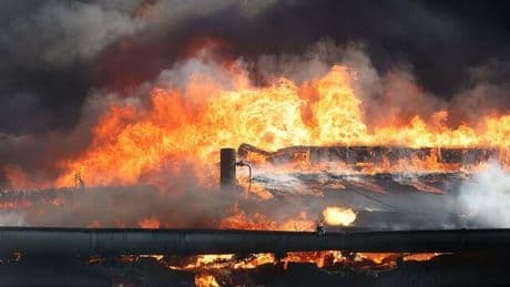 Schulhausbrand in Erkrath: Wie feuergefährlich sind PV-Anlagen auf dem Dach wirklich?