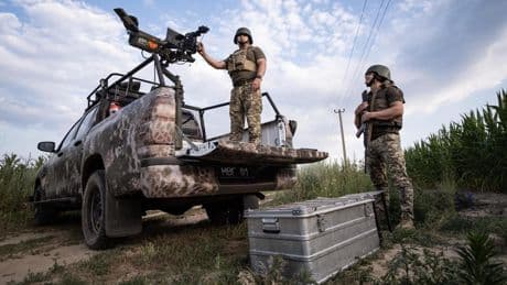Los guardianes del cielo de Ucrania: "Si Putin llega a los 1.000 drones por noche, no podremos pararlos"