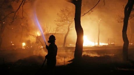 Yunanistan’da 104 kişi yangında ölmüştü: 10 sanık suçlu bulundu