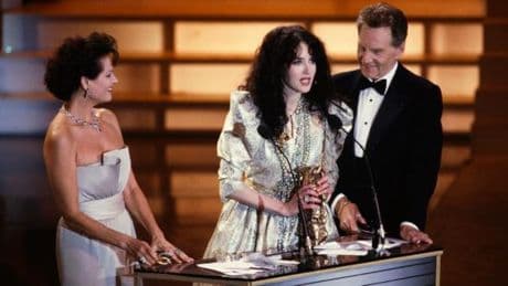 « Cher Salman Rushdie… » : l’engagement d’Isabelle Adjani contre le fondamentalisme religieux