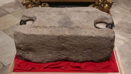 Il mistero della Pietra del Destino su cui vengono incoronati i Re d’Inghilterra